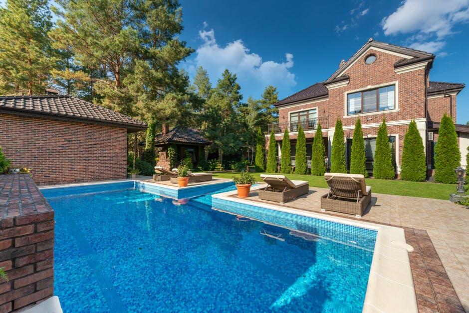 Heating Options for Your Pool: Pros and Cons